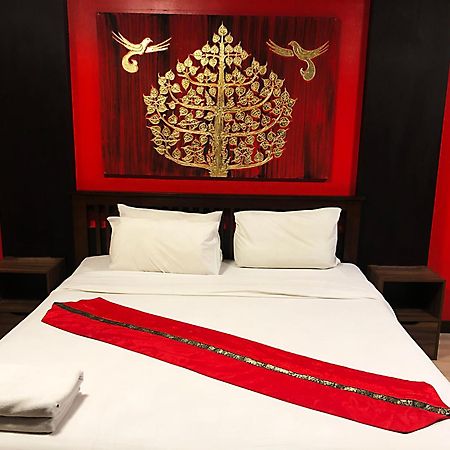 Zip Hotel & Restaurant Pattaya Buitenkant foto