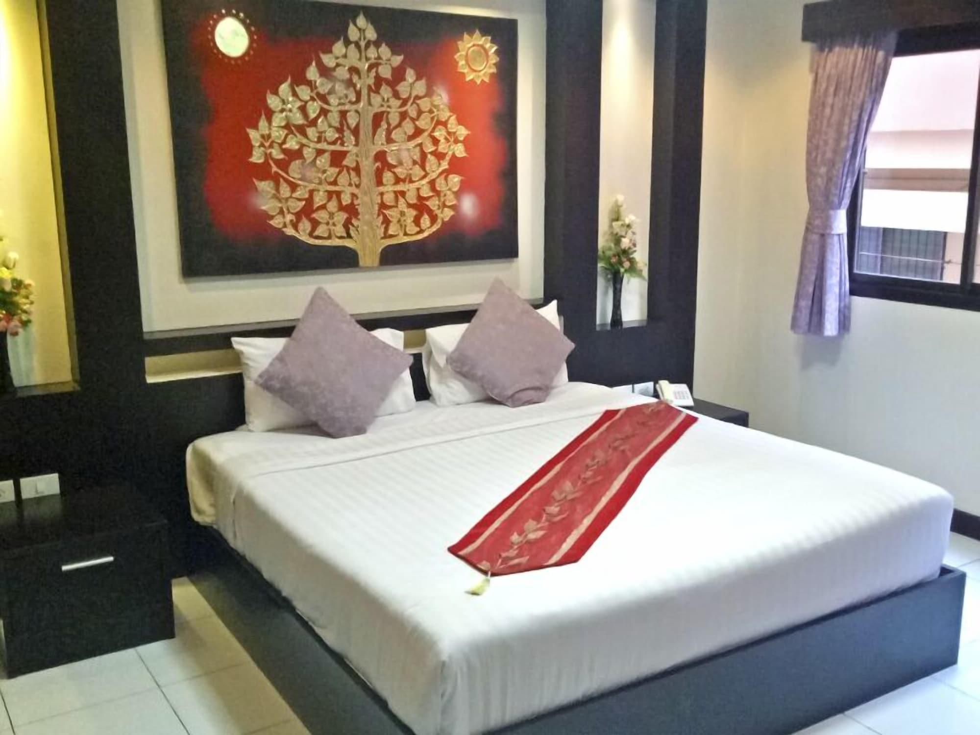 Zip Hotel & Restaurant Pattaya Buitenkant foto