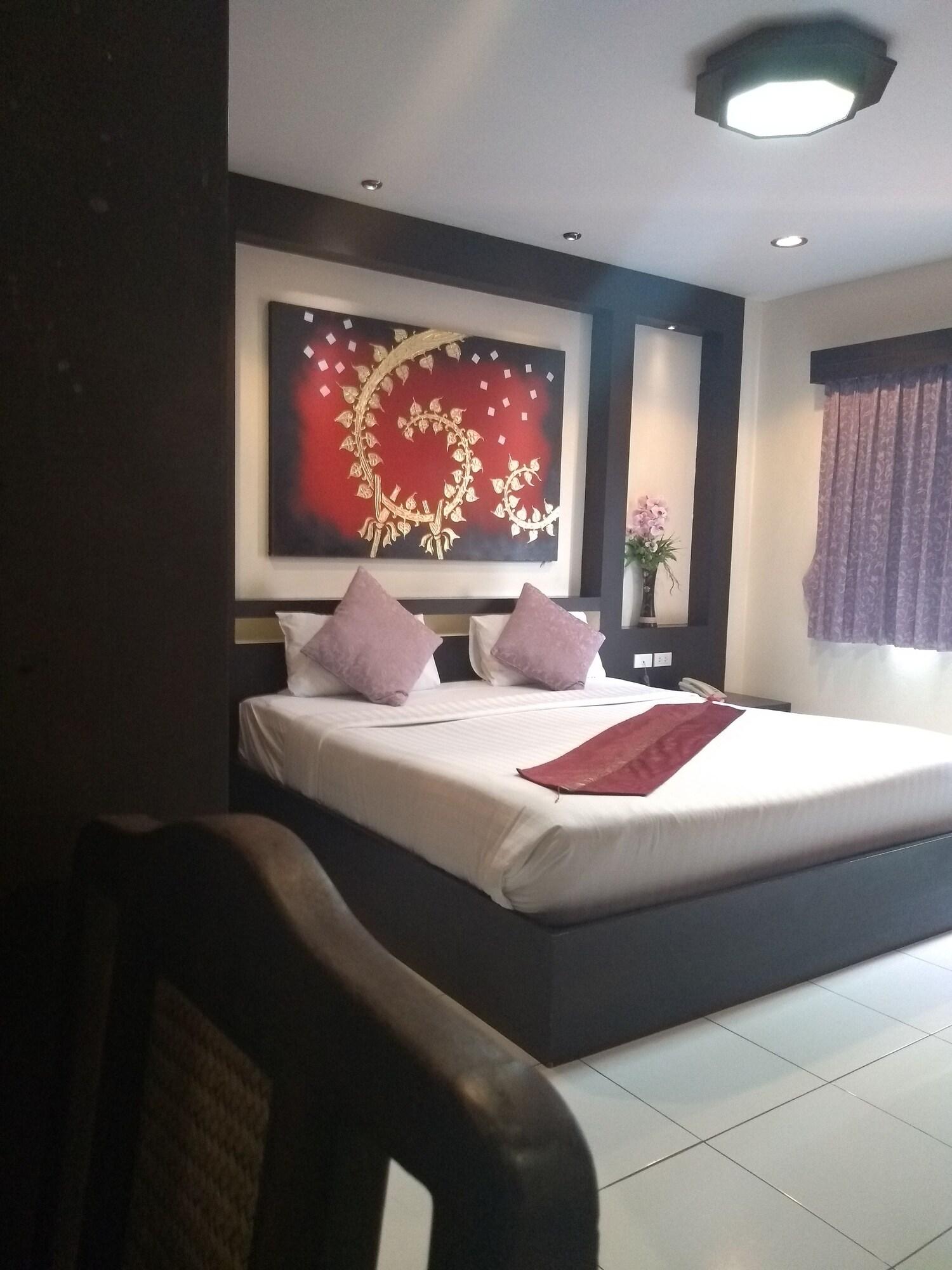Zip Hotel & Restaurant Pattaya Buitenkant foto