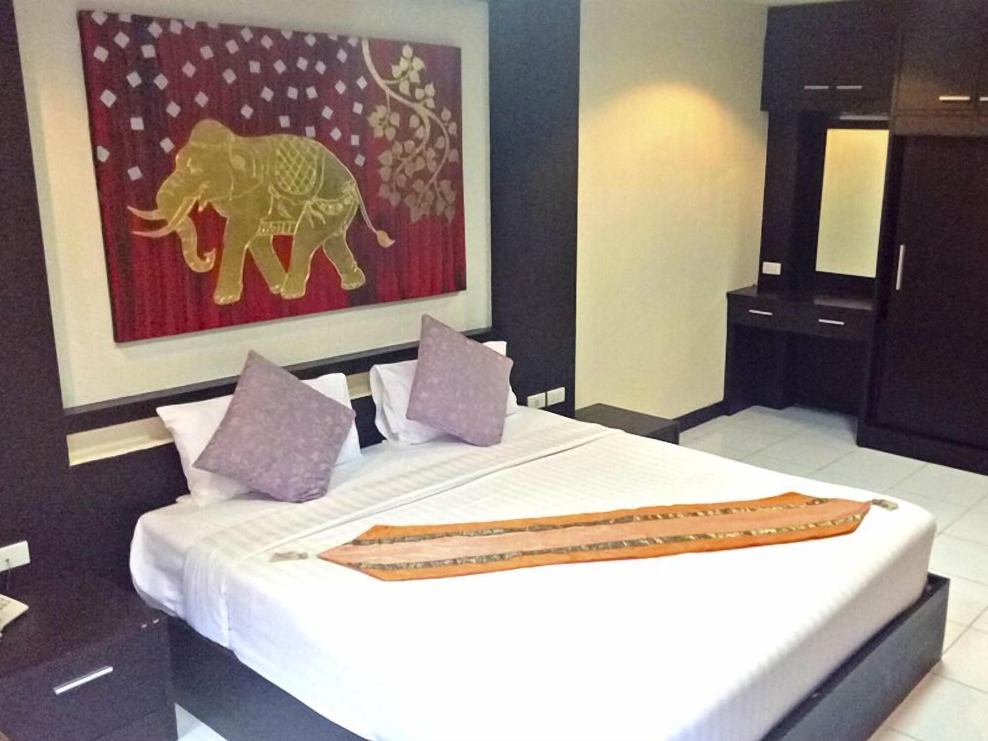 Zip Hotel & Restaurant Pattaya Buitenkant foto