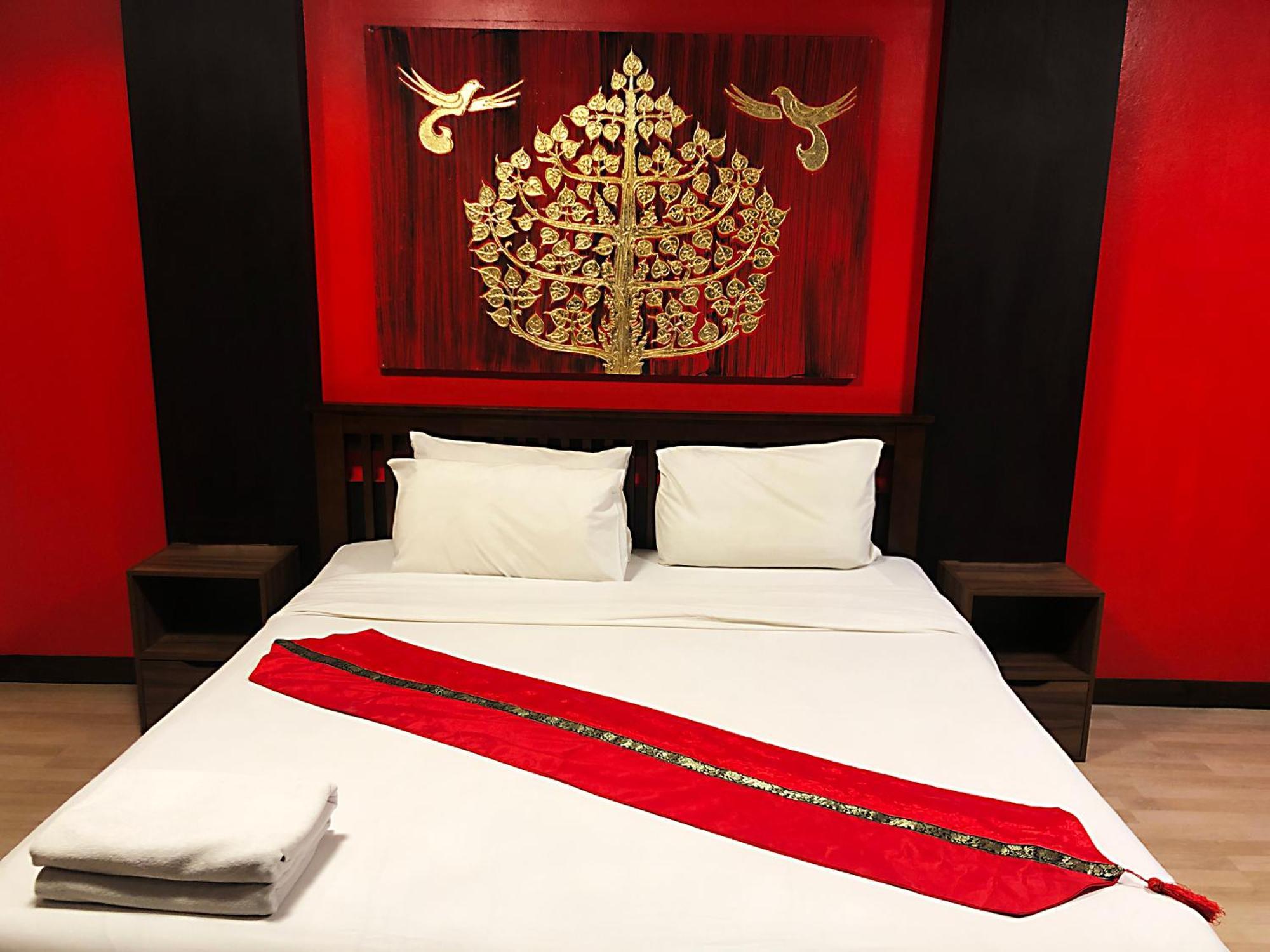 Zip Hotel & Restaurant Pattaya Buitenkant foto