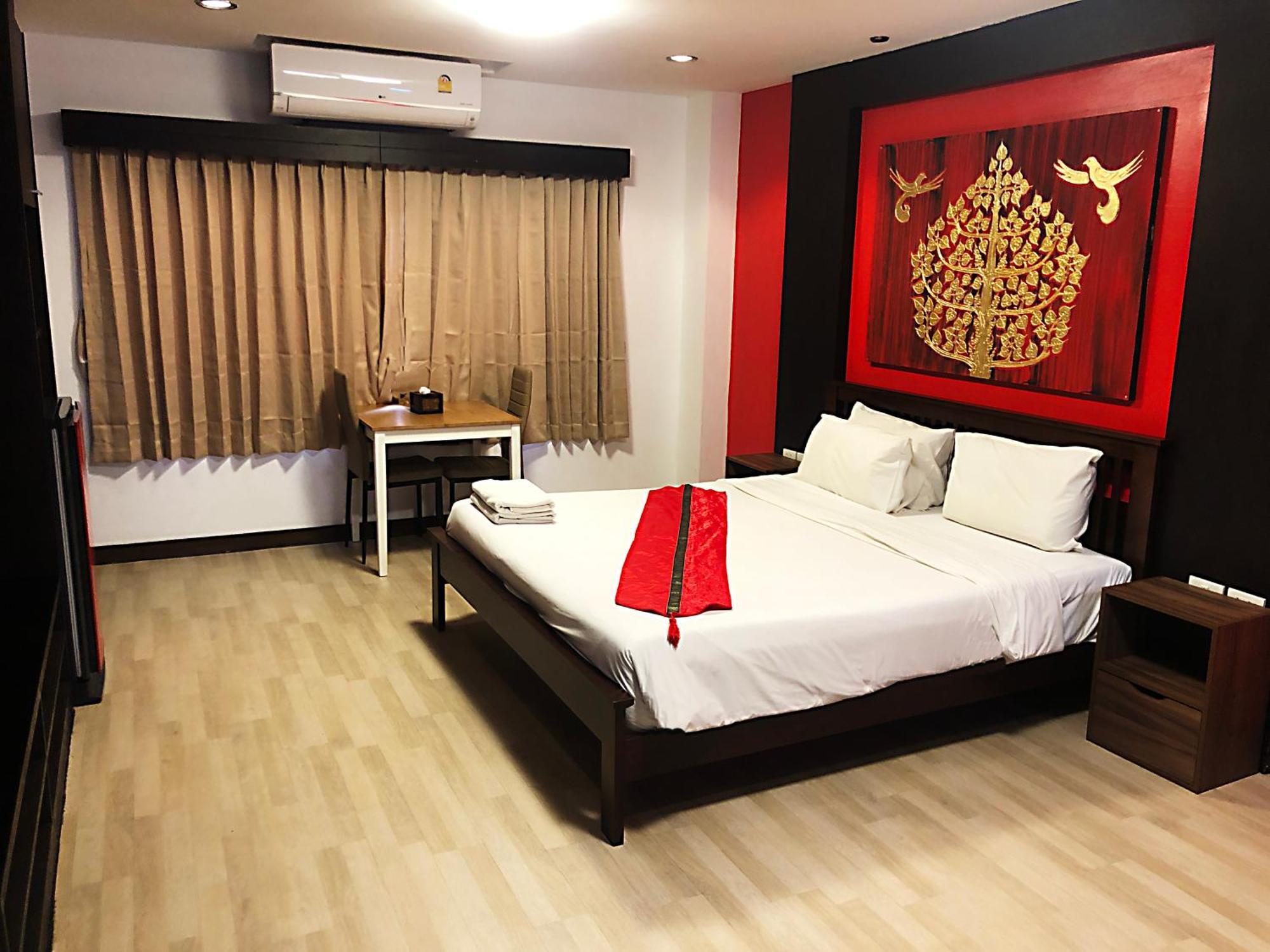 Zip Hotel & Restaurant Pattaya Buitenkant foto
