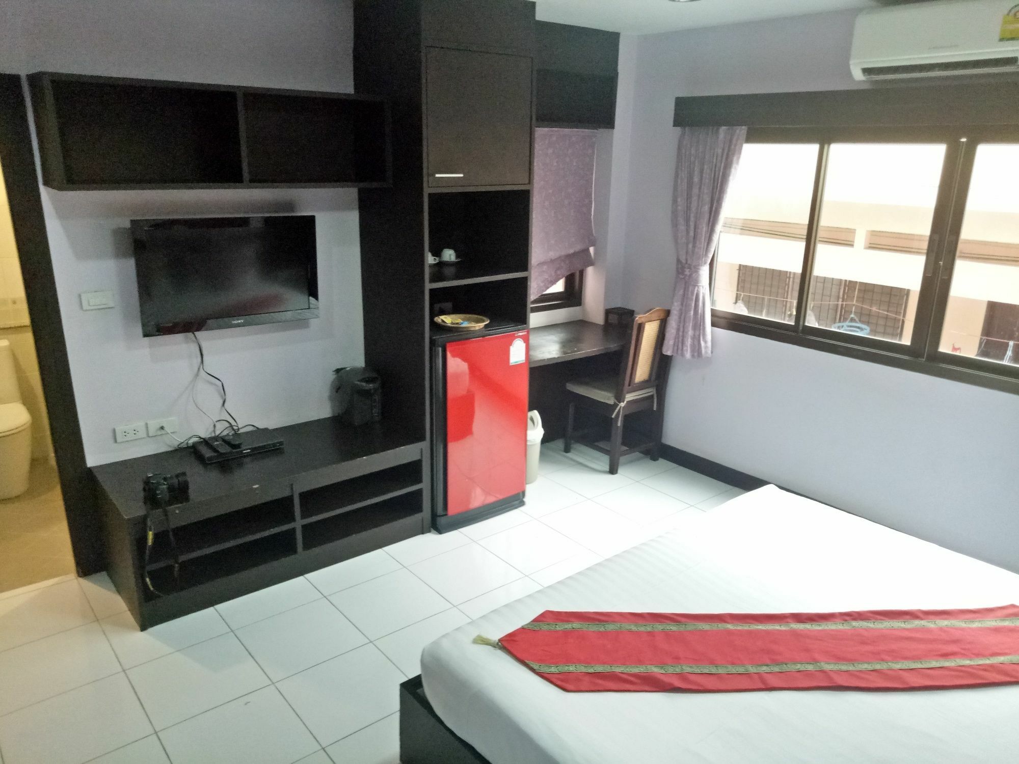 Zip Hotel & Restaurant Pattaya Buitenkant foto